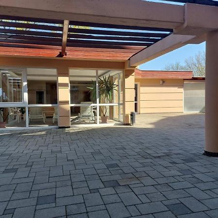 Myrelax Apartment - Hajdúszoboszló Exterior foto